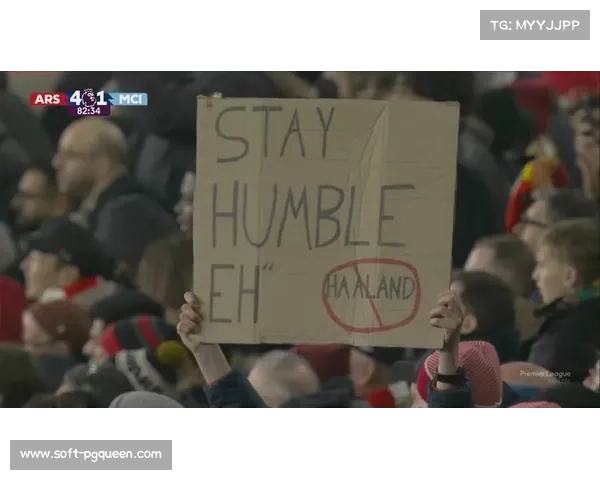 远征客场的阿森纳球迷看台静读报纸，回应“比赛无聊”论调